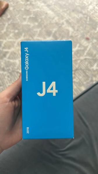 Продам телефон Samsung J4