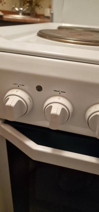 Продам электроплиту, в хорошем состоянии. Срочно