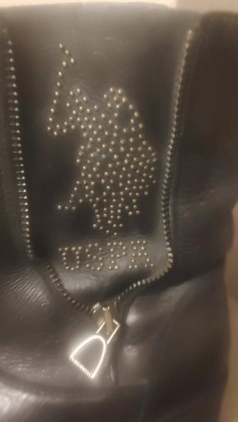 Продам ботинки