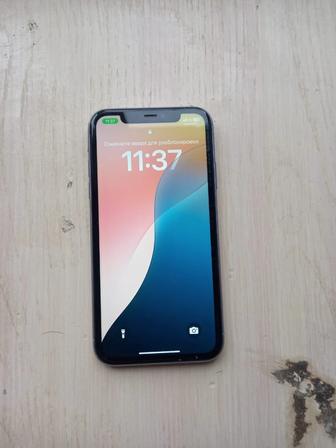 Продам 11 айфон 128