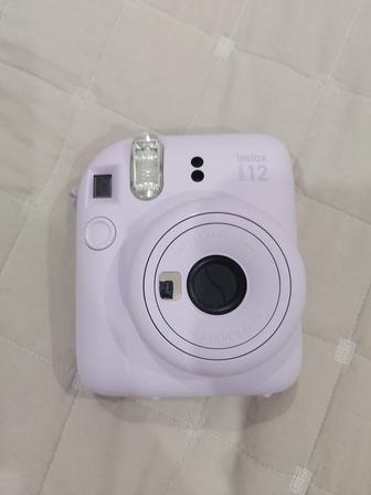 Продам новый фотоаппарат fujifilm instax Mini 12