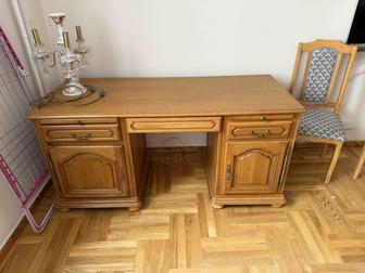 Письменный стол