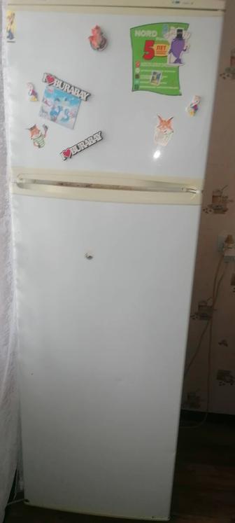 Продам холодильник