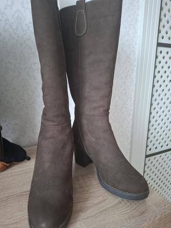 Продам всесезонные сапоги