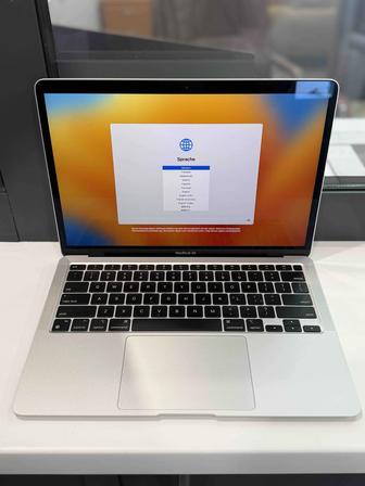 MacBook Air M1 2020