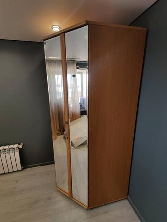 Шкаф угловой