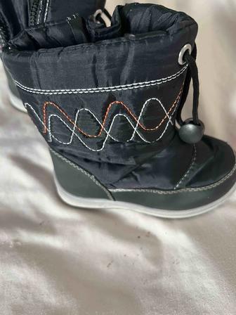 Продам сапожки детские