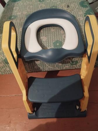 Продам сиденье на унитаз детское