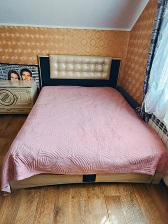 Продам 2 спальную кровать в очень хорошем состоянии