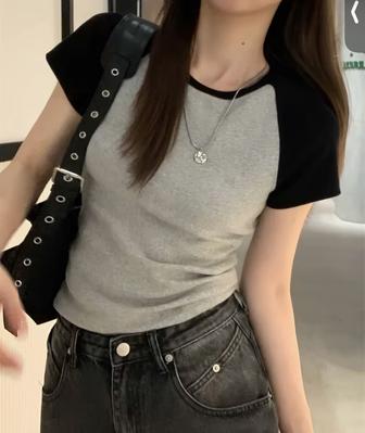 Красивая женская футболка с короткими рукавами