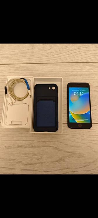 IPhone SE 2022(3rd Gen) / 128 GB Midnight (АКБ емкость 99%)