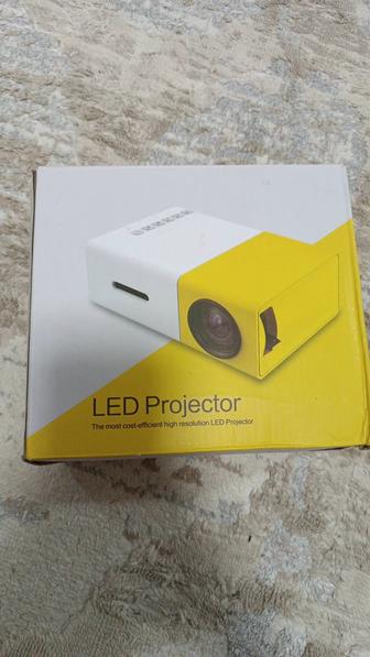 Проектор для домашнего кинотеатра