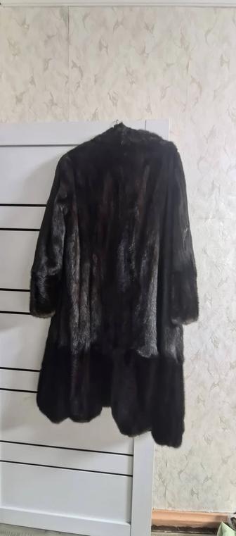 Продам норковую шубу