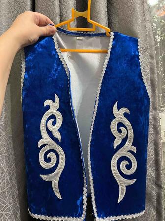 Национальная жилетка