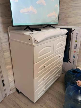 Детский комод с пеленатором и матрасом