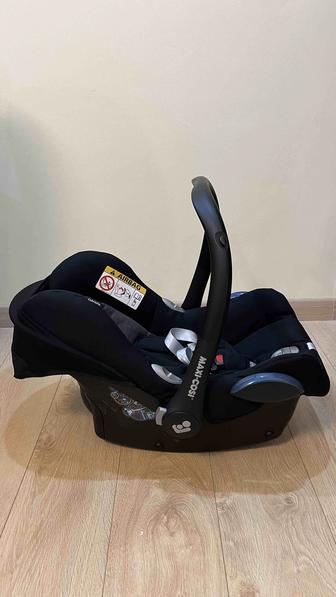 Продаю автокресло Maxi Cosi Cabriofix вместе с базой family fix