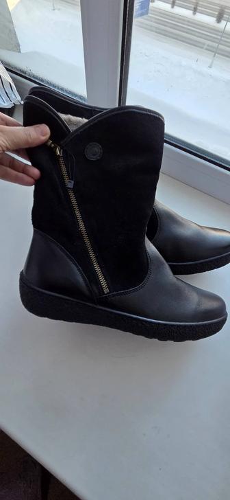 Сапоги новые 42 р женские