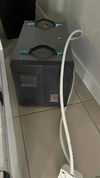 Стабилизатор напряжения