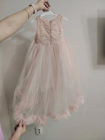 Продам платье пышное, со шлейфом