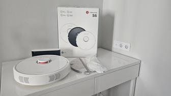 Продам пылесос Roborock S6