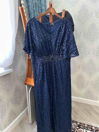 Платья женские размера 52-54 по 5000, 10.000