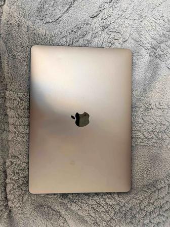 MacBook Pro 13 inch, 2019
