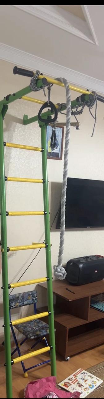 Продам шведскую стенку