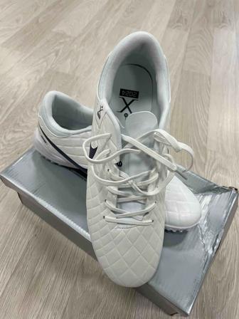 Продам сороконожки Nike
