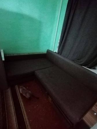 Продам угловой диван с креслом-кроватью