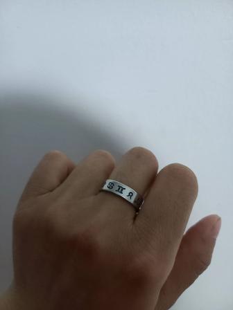 Продам новый серебряный кольцо