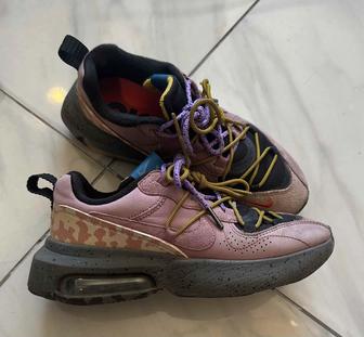 Продам оригинальные кроссовки Nike Air Max Viva