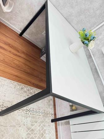 Стол кухонный