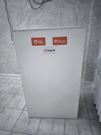 Продаю компактный ресепшн, удобный с ящиком