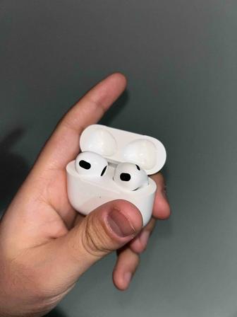 Продам AirPods 3