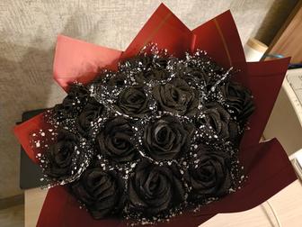 Розы из атласных лент