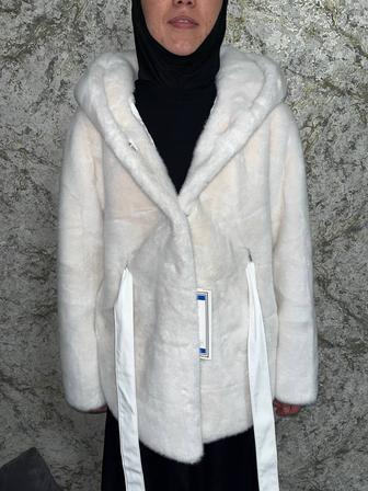Шуба белый