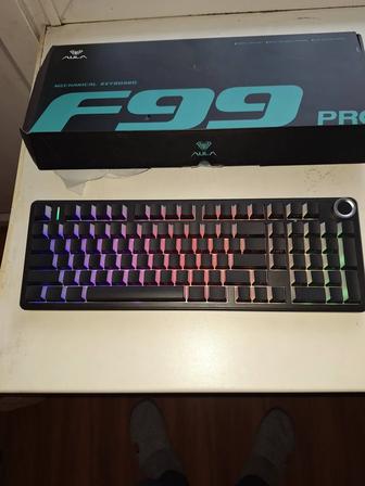 Беспроводная клавиатура с подсветкой