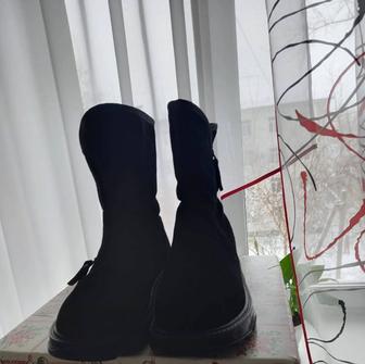 Продам зимние ботинки