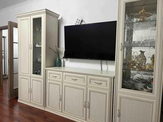 Продам стенку в отличном состоянии (3 модуля)