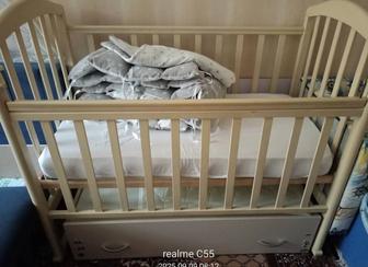 Продам детскую кроватку