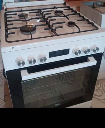 Продам газовую плиту Beko
