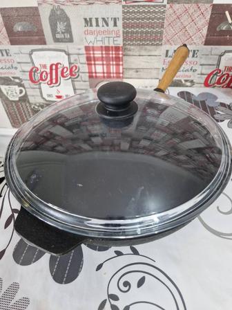 Чугунный сковородка с крышкой стеклянный