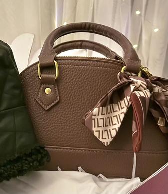 Сумка с ремешком