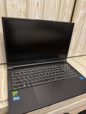 Продам ThunderRobot 911S Core D 15,6 / 16gb / 512gb / с ОС идеал состояние