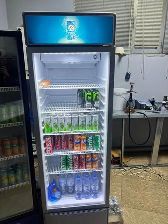 Холодильник витринный