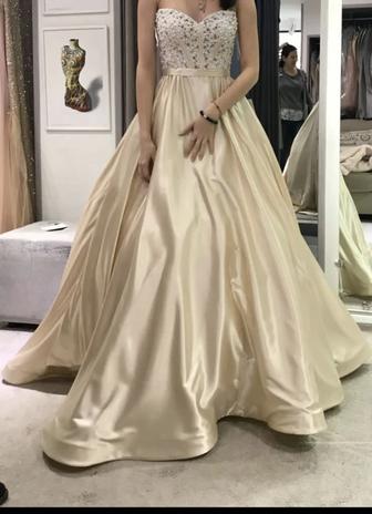 Продам шикарное платье Бренда SHERRI HILL