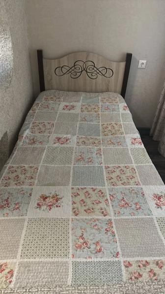 Продам кровать полуторка