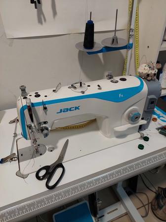 Швейная машина