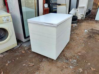 Большой морозильник