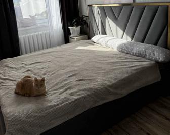 Спальный кровать